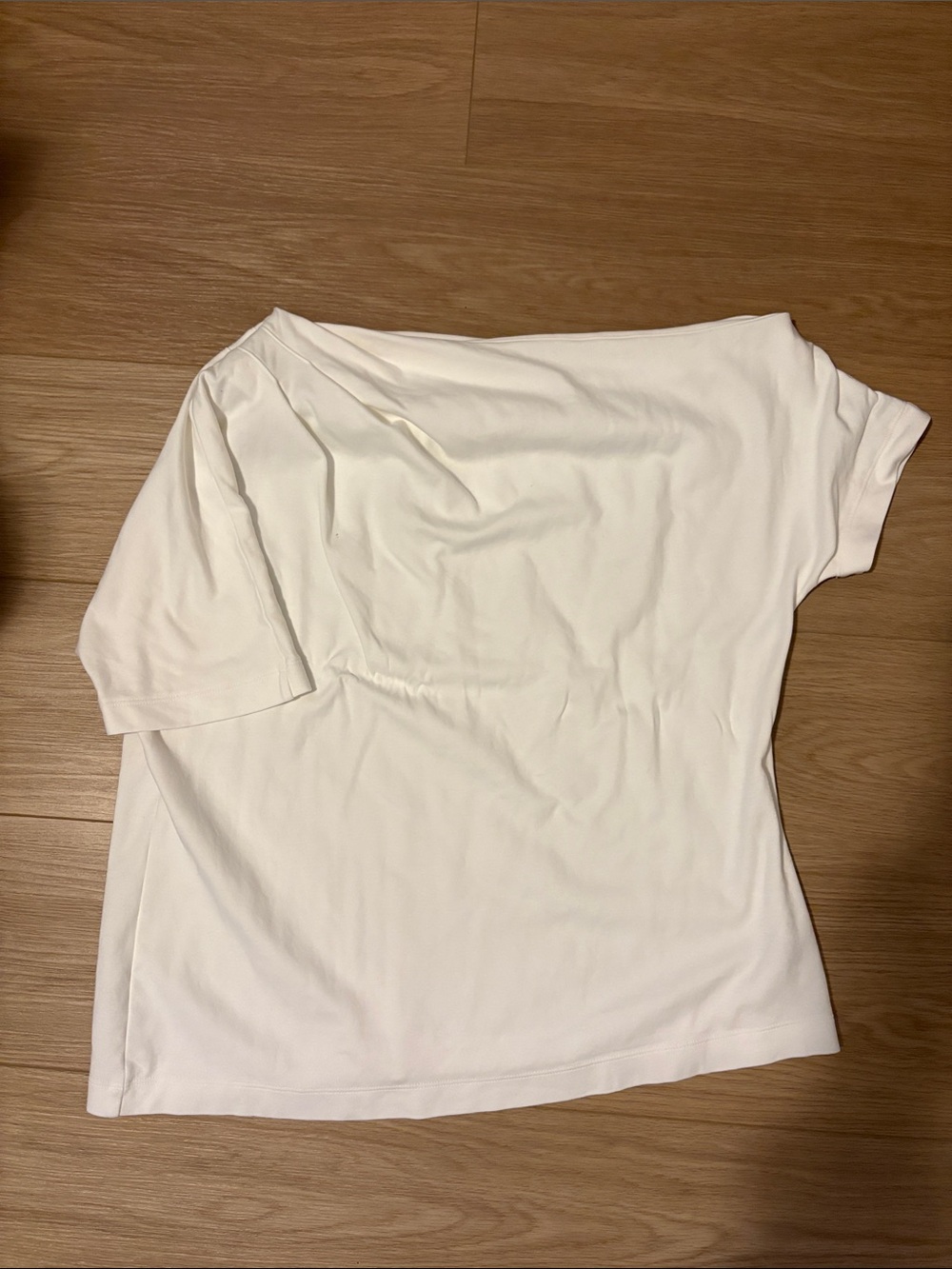 Babaton off the shoulder White Short-Sleeve Top